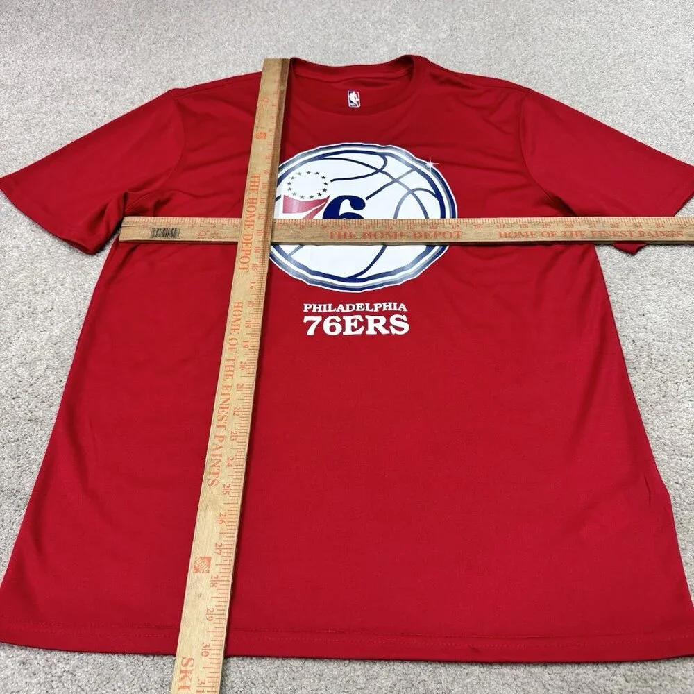 NBA T-Shirt 76ers Red Short Sleeve Men’s Size Large